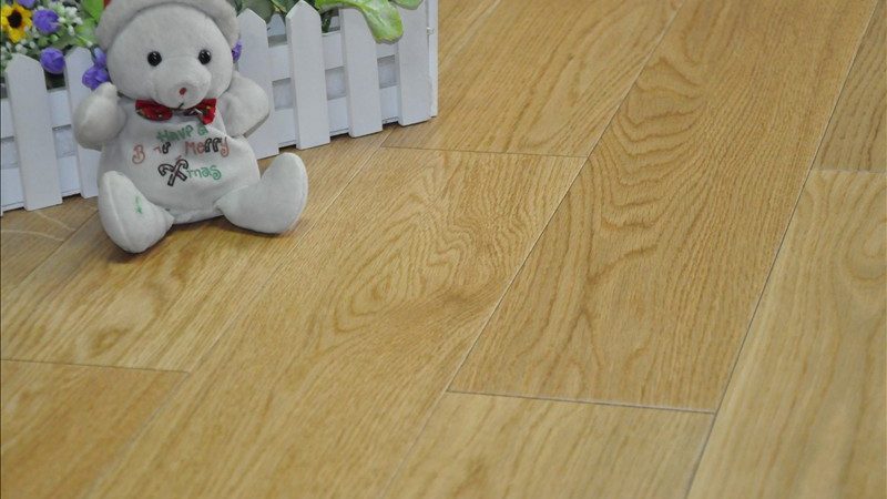 软木地板：为小孩房打造安全舒适的地面选择